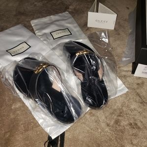 Authentic T-Strap Black Gucci Sandals
